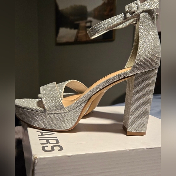 Dream Pairs Silver Block Heel Sandals #651 - Picture 5 of 11